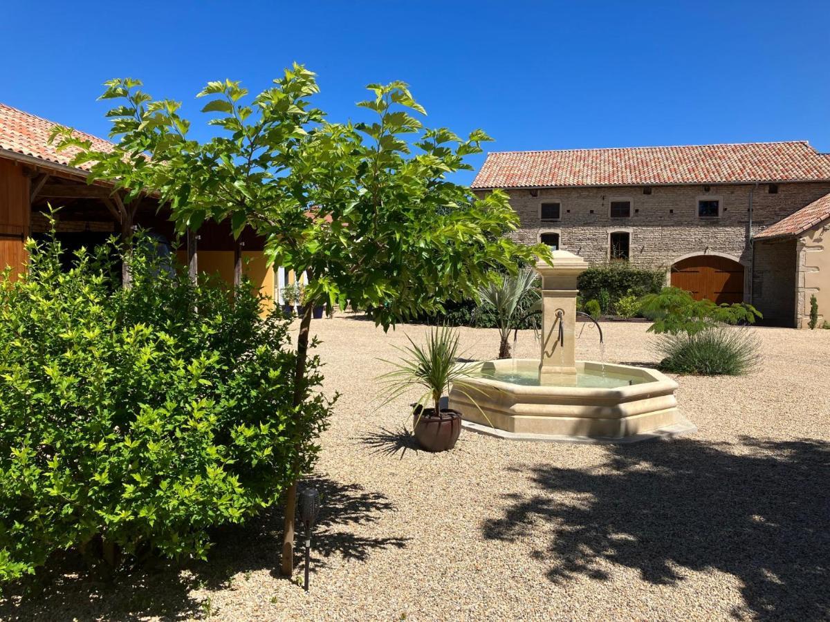 Le Clos De Quintaine Gites De Charme Clessé Esterno foto